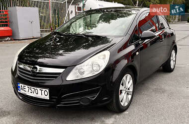 Хэтчбек Opel Corsa 2008 в 