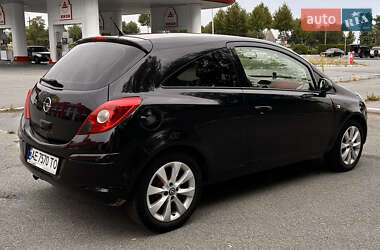 Хэтчбек Opel Corsa 2008 в 