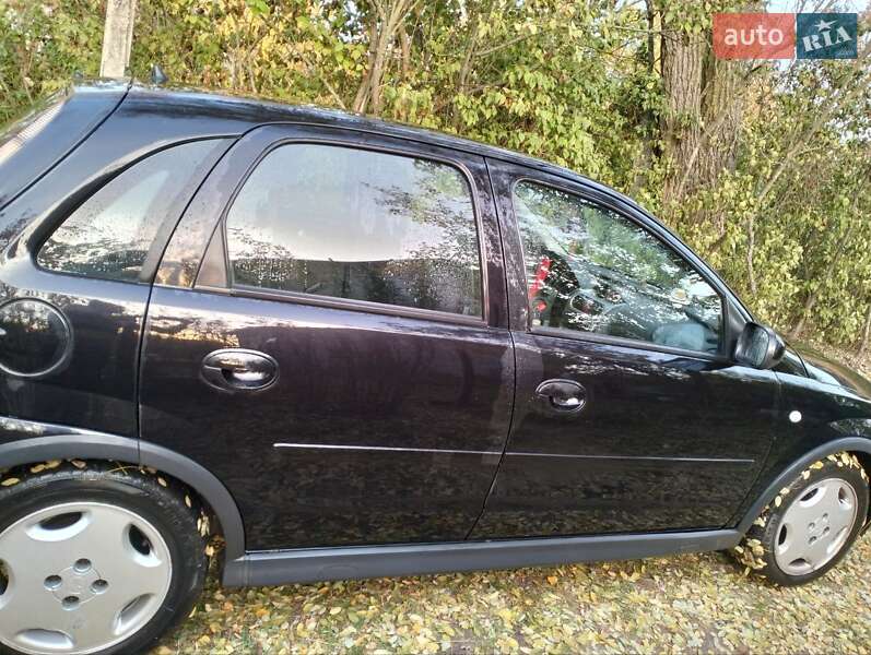 Хэтчбек Opel Corsa 2005 в Житомире