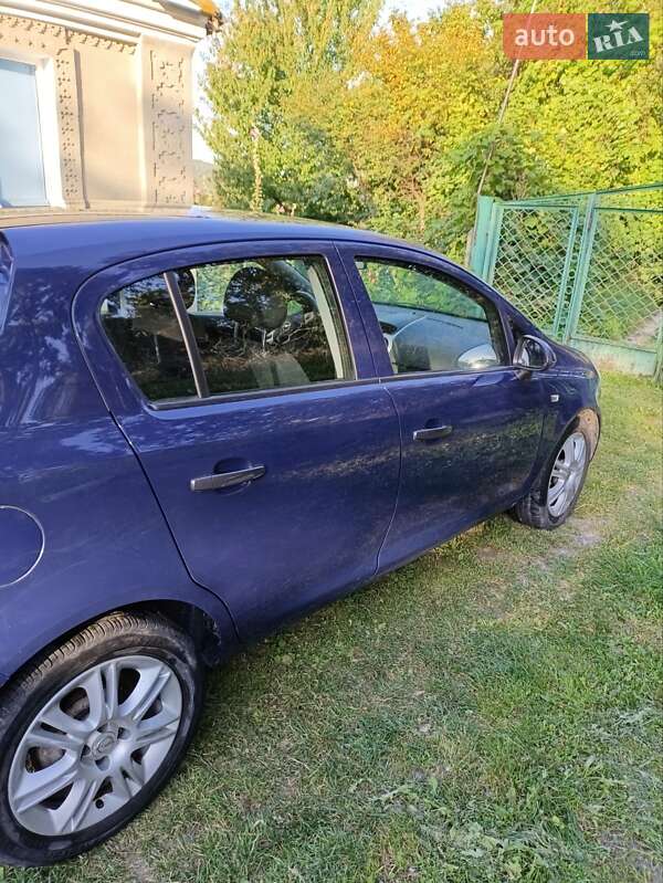 Хетчбек Opel Corsa 2009 в Кременці