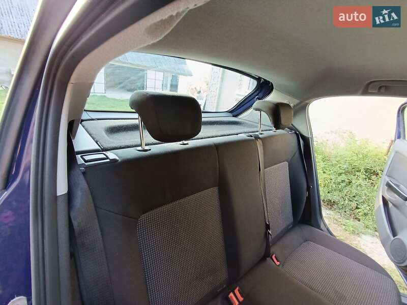 Хетчбек Opel Corsa 2009 в Кременці