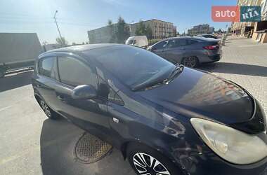 Хэтчбек Opel Corsa 2008 в 