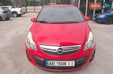 Хэтчбек Opel Corsa 2012 в 