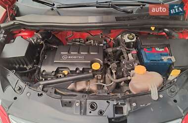 Хэтчбек Opel Corsa 2012 в 
