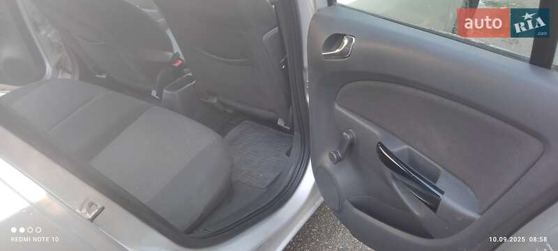 Хэтчбек Opel Corsa 2011 в Звягеле