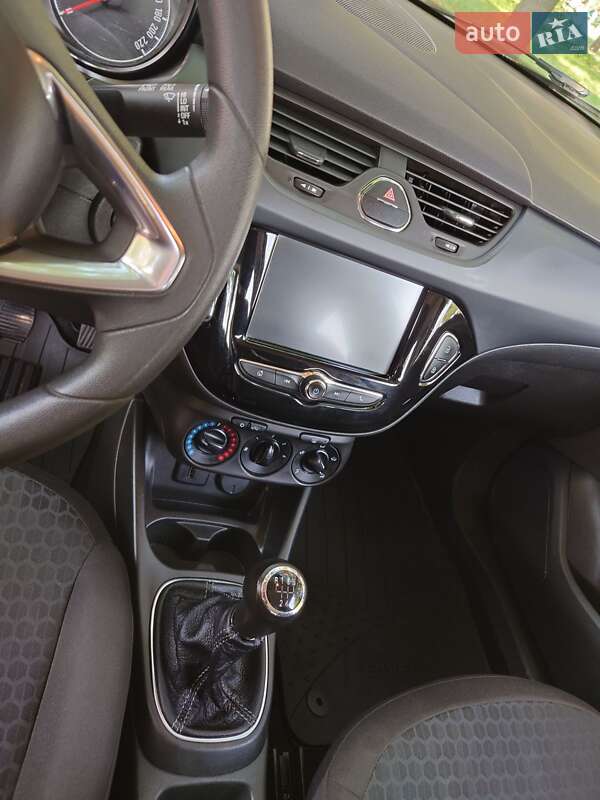 Хэтчбек Opel Corsa 2017 в Киеве