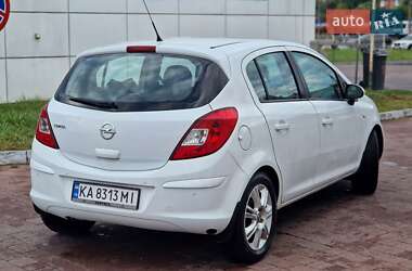 Хетчбек Opel Corsa 2012 в 