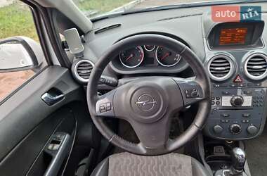 Хетчбек Opel Corsa 2012 в 