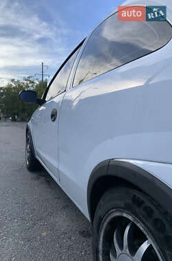 Хэтчбек Opel Corsa 2004 в 