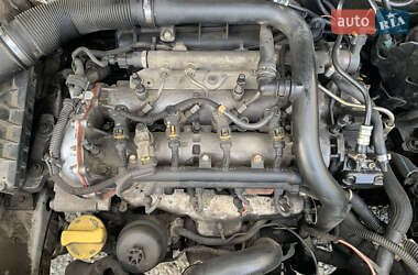 Хэтчбек Opel Corsa 2004 в 