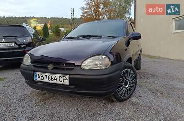 Хэтчбек Opel Corsa 2000 в 