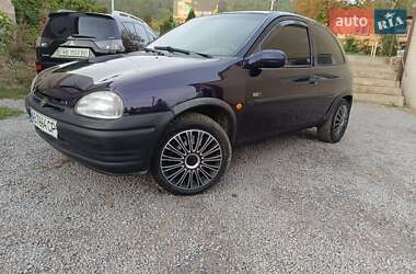 Хэтчбек Opel Corsa 2000 в 