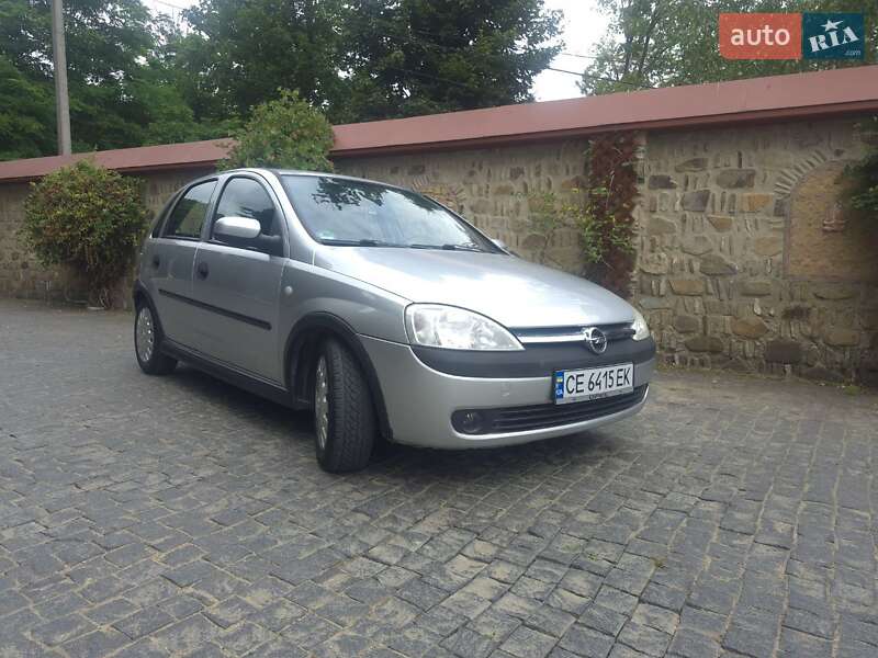 Хэтчбек Opel Corsa 2002 в 