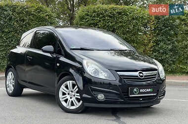 Хэтчбек Opel Corsa 2009 в Киеве