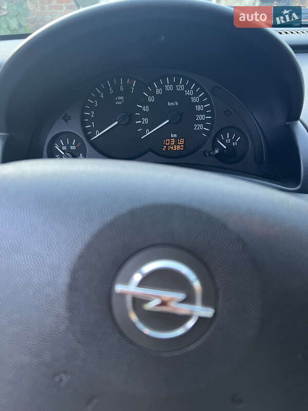 Хэтчбек Opel Corsa 2004 в Черкассах фото 3 Хэтчбек Opel Corsa 2004 в Черкассах