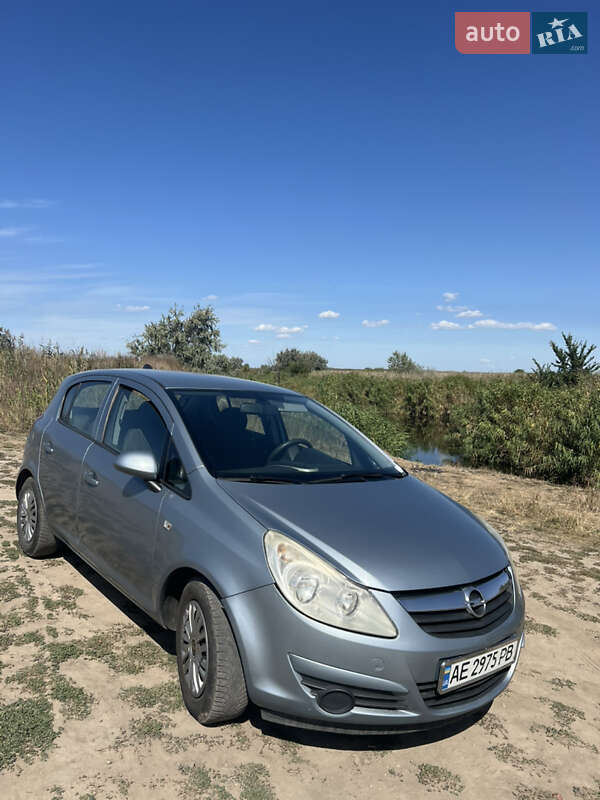 Хетчбек Opel Corsa 2008 в Павлограді