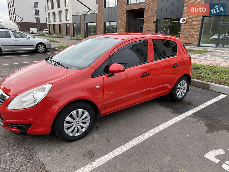 Хэтчбек Opel Corsa 2008 в Ровно