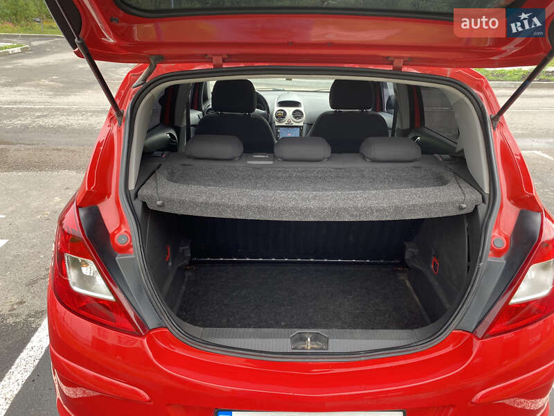Хэтчбек Opel Corsa 2008 в Ровно