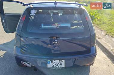 Хэтчбек Opel Corsa 2006 в 