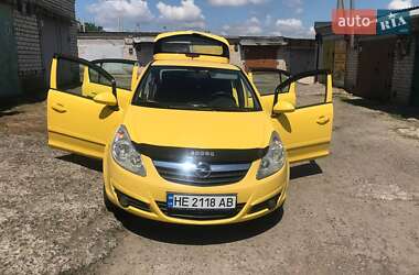 Хэтчбек Opel Corsa 2007 в 