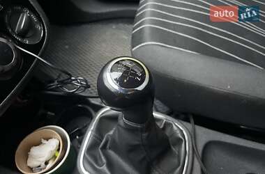 Хэтчбек Opel Corsa 2010 в 