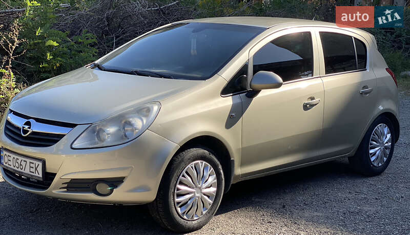 Хэтчбек Opel Corsa 2008 в Черновцах
