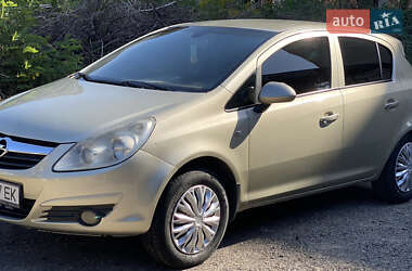 Хэтчбек Opel Corsa 2008 в 