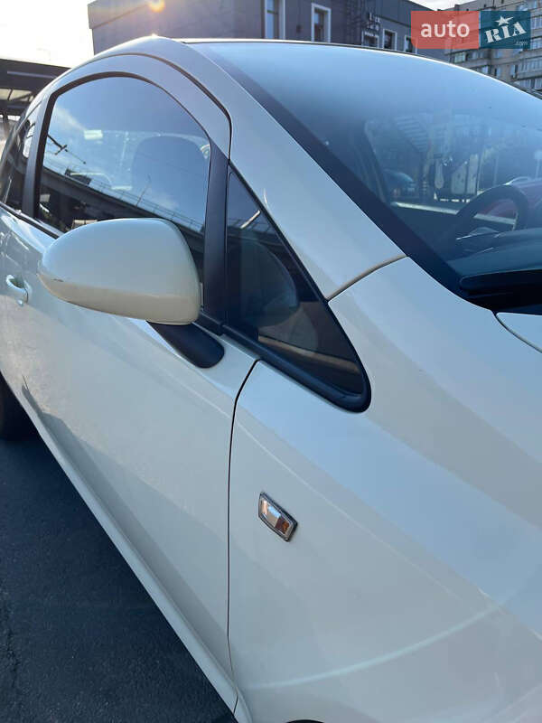 Хэтчбек Opel Corsa 2012 в Броварах