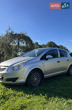 Хетчбек Opel Corsa 2008 в 
