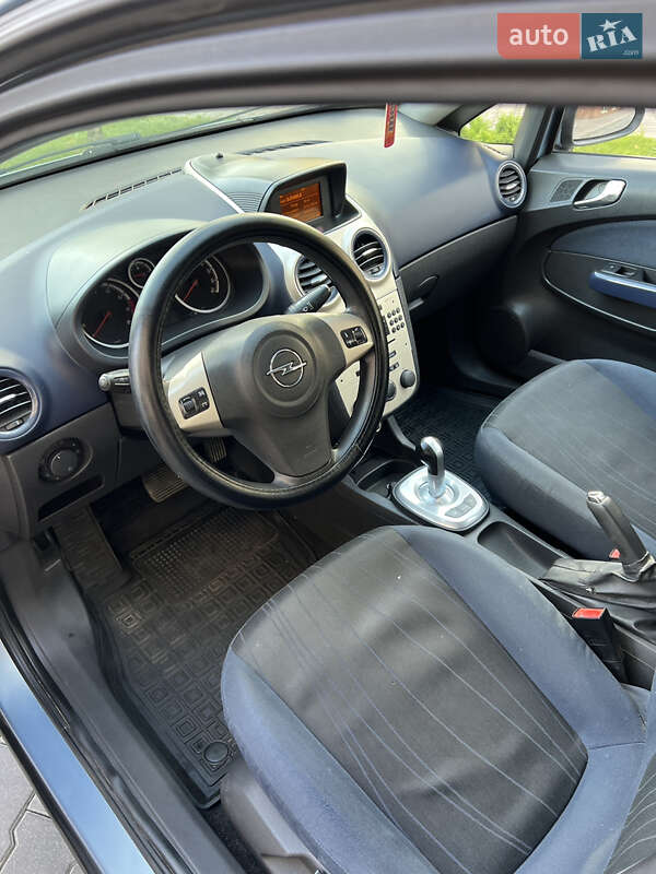 Хэтчбек Opel Corsa 2007 в Киеве