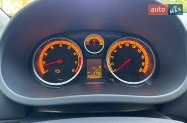Хэтчбек Opel Corsa 2009 в 