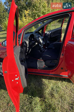 Хэтчбек Opel Corsa 2008 в 