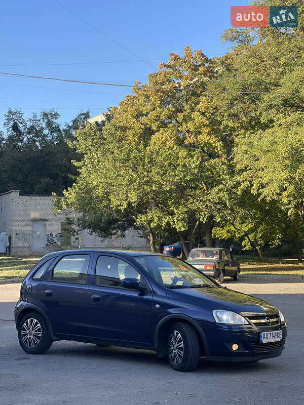Хэтчбек Opel Corsa 2004 в Харькове
