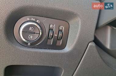 Хэтчбек Opel Corsa 2011 в 