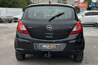Хэтчбек Opel Corsa 2008 в 