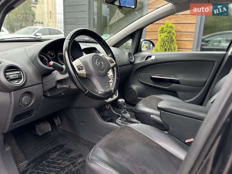 Хетчбек Opel Corsa 2008 в Шептицькому