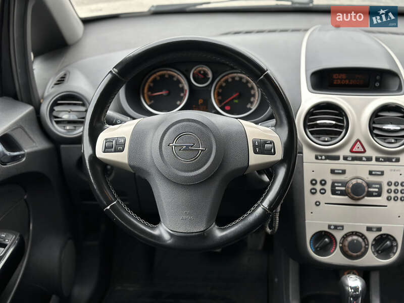 Хетчбек Opel Corsa 2008 в Шептицькому