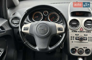 Хэтчбек Opel Corsa 2008 в 