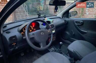 Хэтчбек Opel Corsa 2001 в 