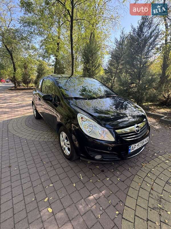Хетчбек Opel Corsa 2009 в Запоріжжі