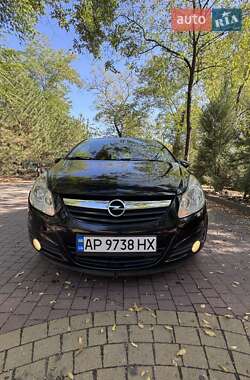 Хэтчбек Opel Corsa 2009 в 