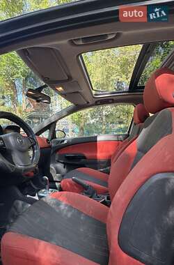 Хэтчбек Opel Corsa 2009 в 