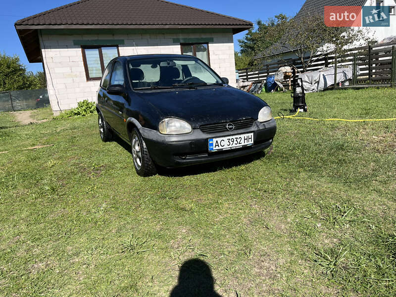 Хэтчбек Opel Corsa 2000 в Луцке