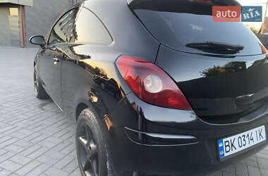 Хэтчбек Opel Corsa 2008 в 
