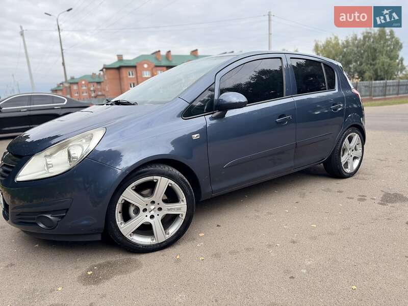 Хэтчбек Opel Corsa 2009 в Бобровице