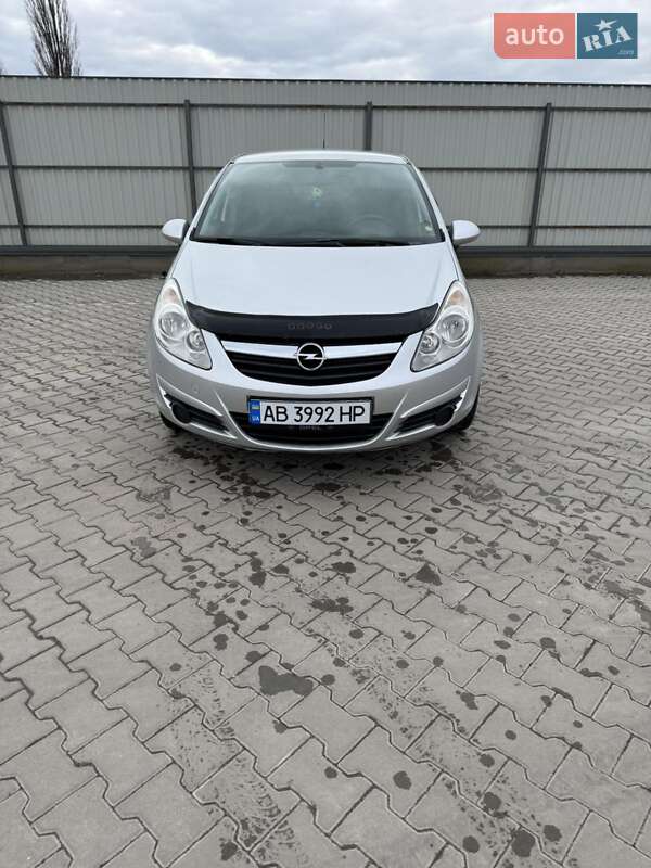 Хэтчбек Opel Corsa 2010 в Виннице