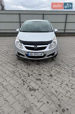 Хэтчбек Opel Corsa 2010 в 