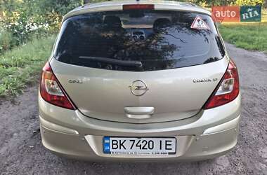 Хэтчбек Opel Corsa 2008 в 