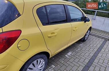Хэтчбек Opel Corsa 2013 в 