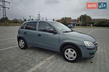 Хэтчбек Opel Corsa 2006 в 